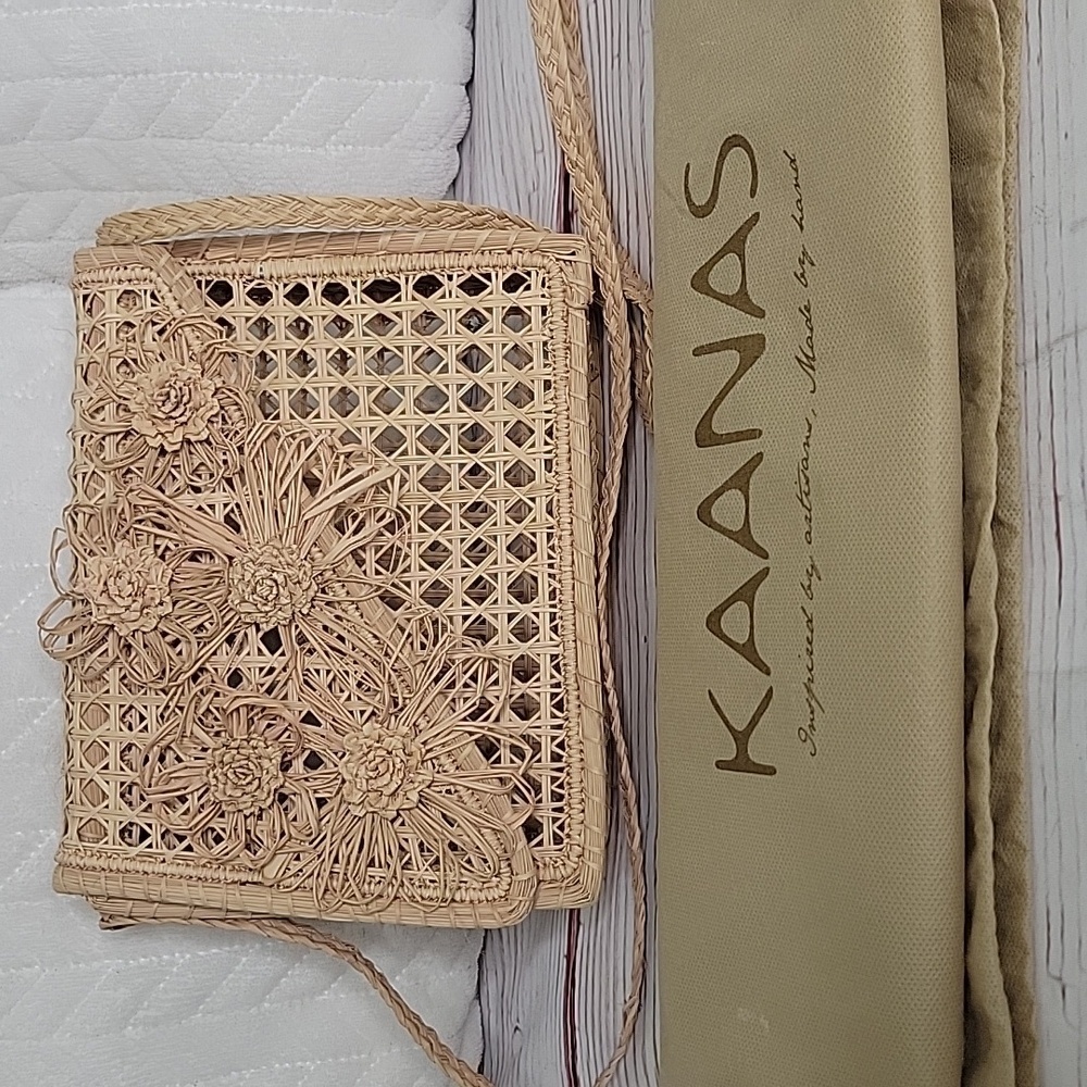 Kaanas Handmade Straw Bag